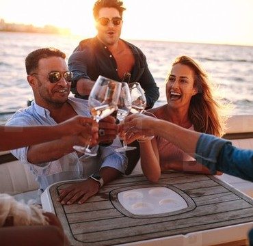 Party_Boats_370x360
